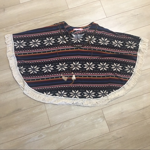 Poncho - Picture 1 of 3